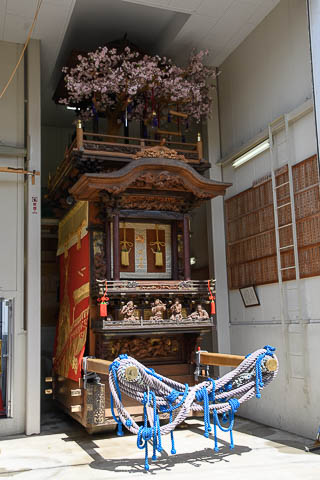 花王車とサヤ、撮影はこの中で