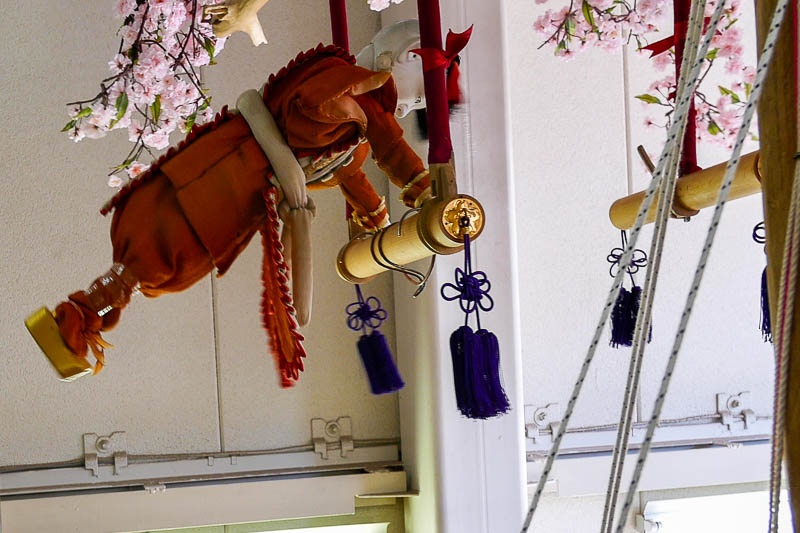 タイミングを見計らって綾棒の上に