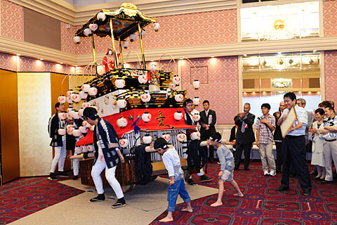 市長も驚く力持ち