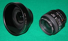 左がワイドコンバータで右は一眼レフの35mmf2
