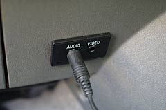車内のAUDIO端子