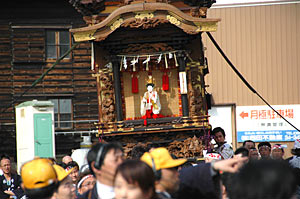  上と同じ場所からズームアップすると違う世界が見える(^_^;) 