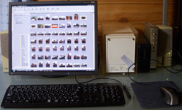 写真1 19インチモニター