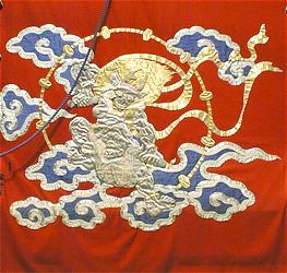 西馬場神車緋羅紗地に風神と雷神を金・白金刺繍